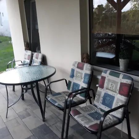 Goscinny Nad Jeziorem Limajno